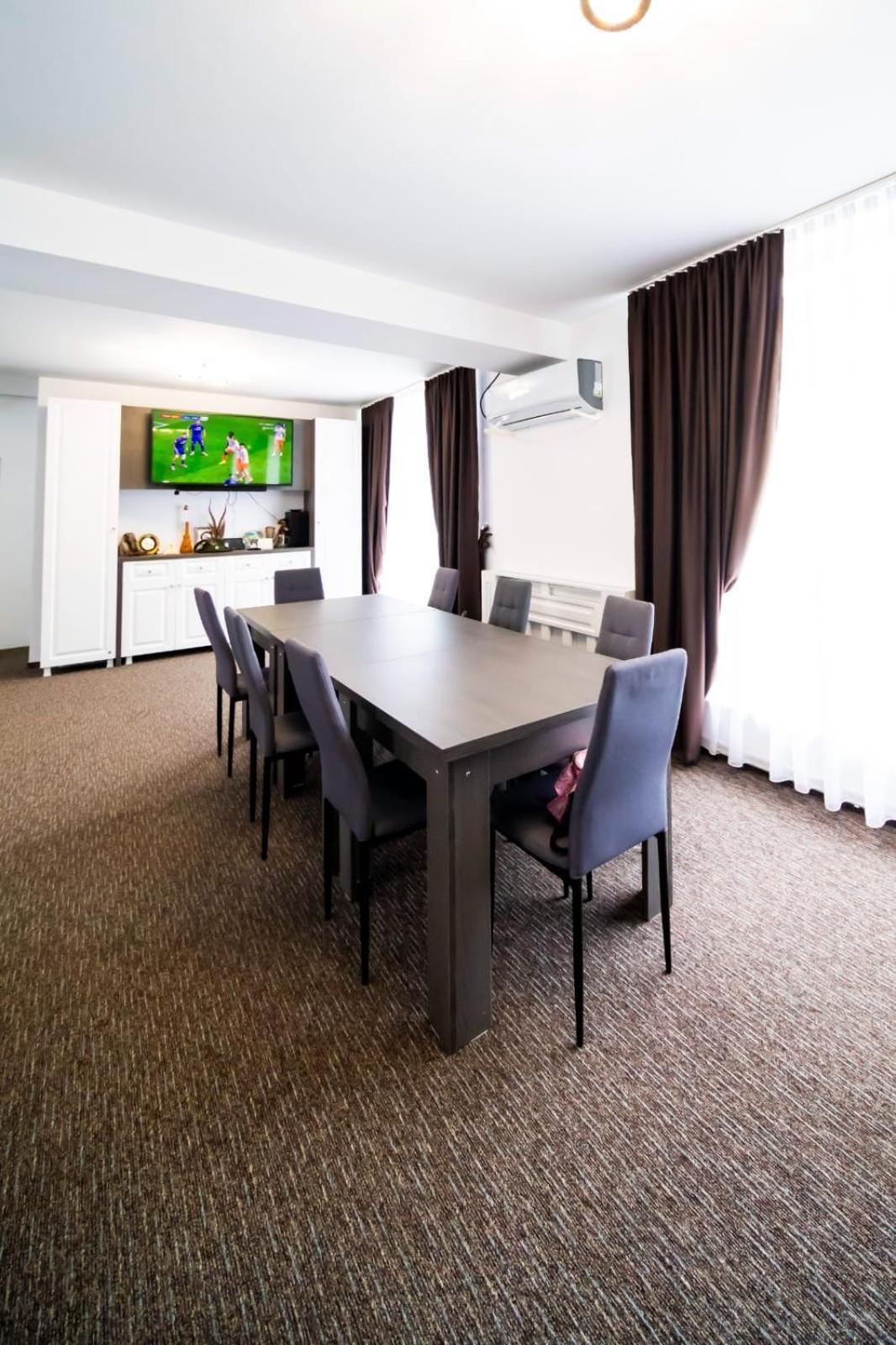 Danube Home Ostrovu Corbului 외부 사진