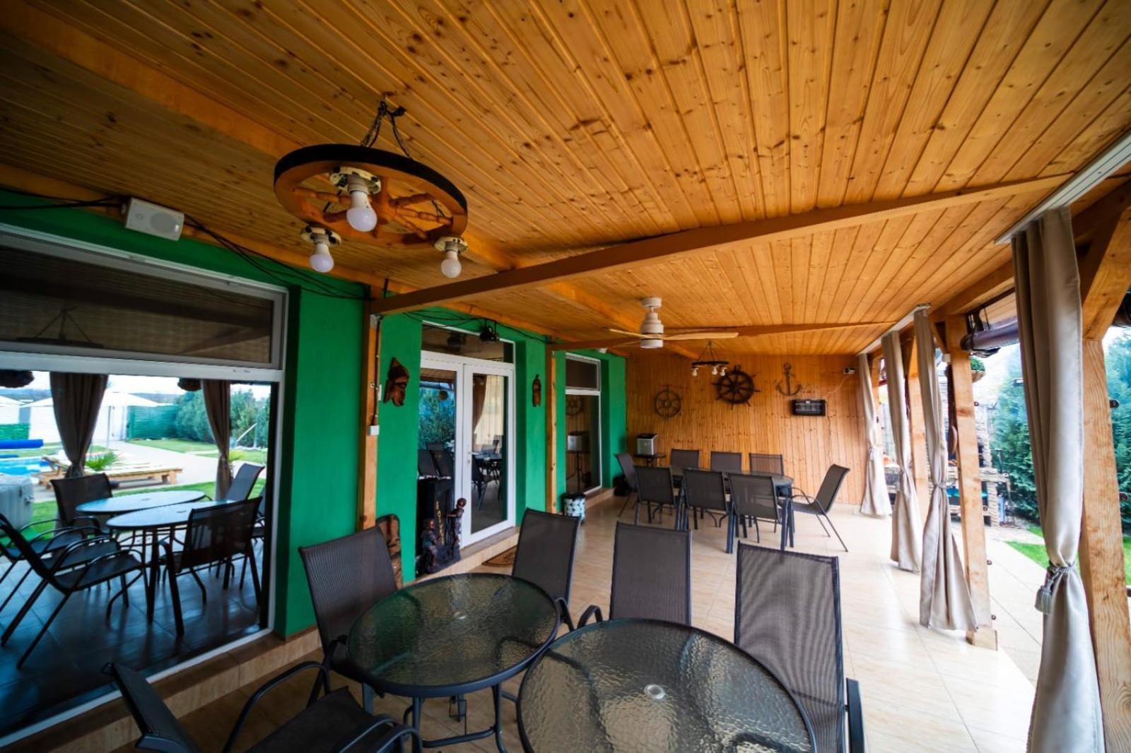 Danube Home Ostrovu Corbului 외부 사진
